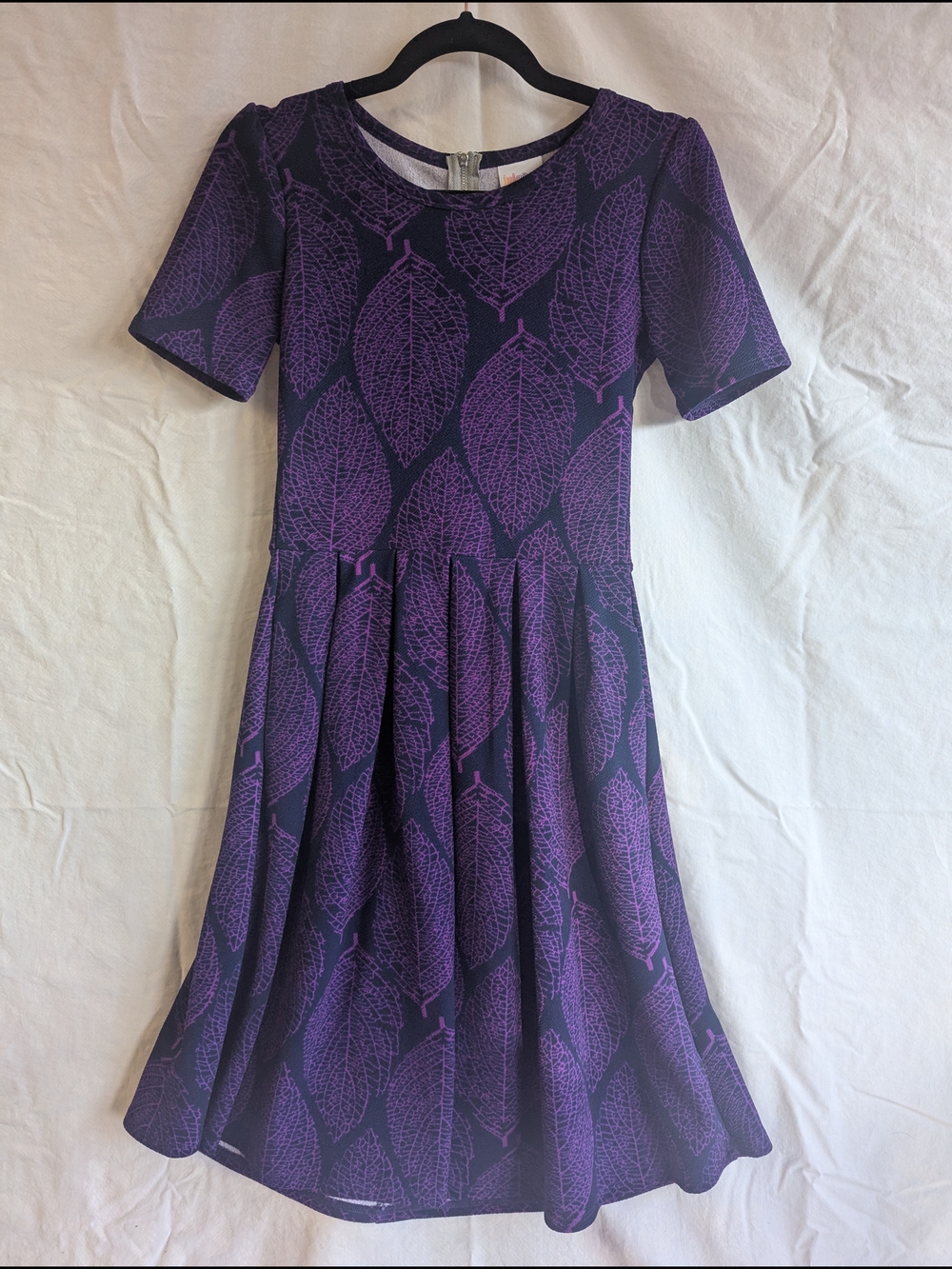 🌈LuLaRoe XS Purple Leaf Print Fit & Flare Dress